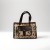 Damska Torba Bawełniana Na Laptop Kilim - Retro — Bawełniana torba damska na laptopa z barwnym wzorem kilim w czerwieni